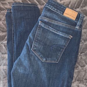 american eagle ripped skinny jeans